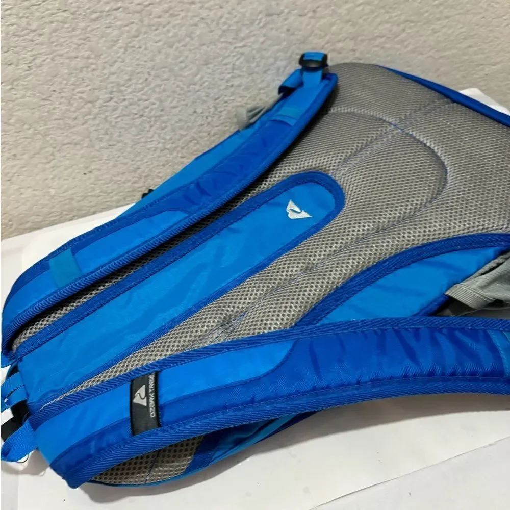 Ozark Trail  Light Backpack Blue/Gray